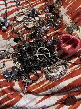 Lot of 2000’s Jewlery